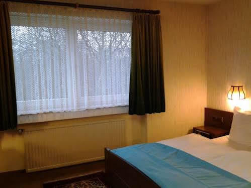 S&L Hotel Neuss Exterior foto